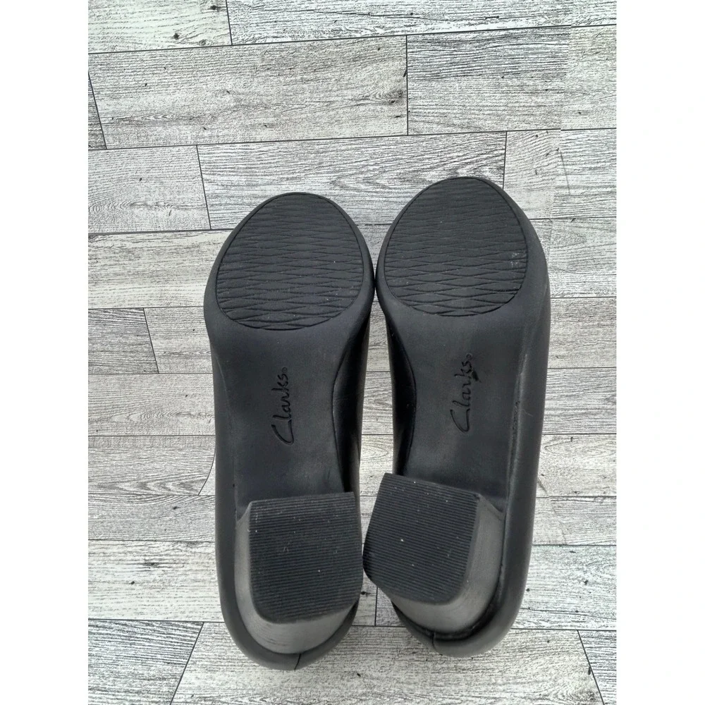 Clarks Artisan Women Black Leather Crossover Elastic‎ Block Heel Pumps Size 8.5M